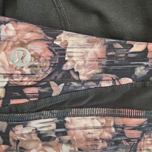 Lululemon Break Free Longline Sports Bra Peony Floral Print Size 12 - Picture 6 of 12